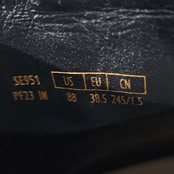 Stuart Weitzman Linsi Zip Ankle Bootie Women Shoe Black Leather Boot Size 8 - Picture 12 of 14